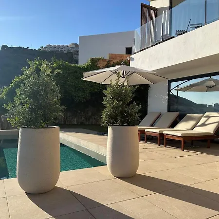 Stunning With Heated Infinity Pool Villa *
