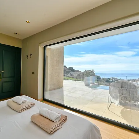 Stunning With Sea View And Pool Villa