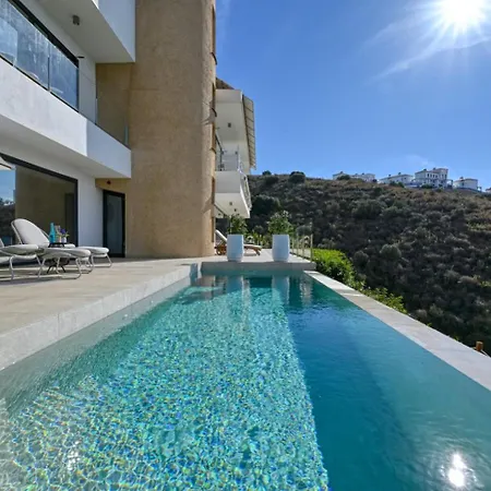 Villa Stunning With Sea View And Pool *
